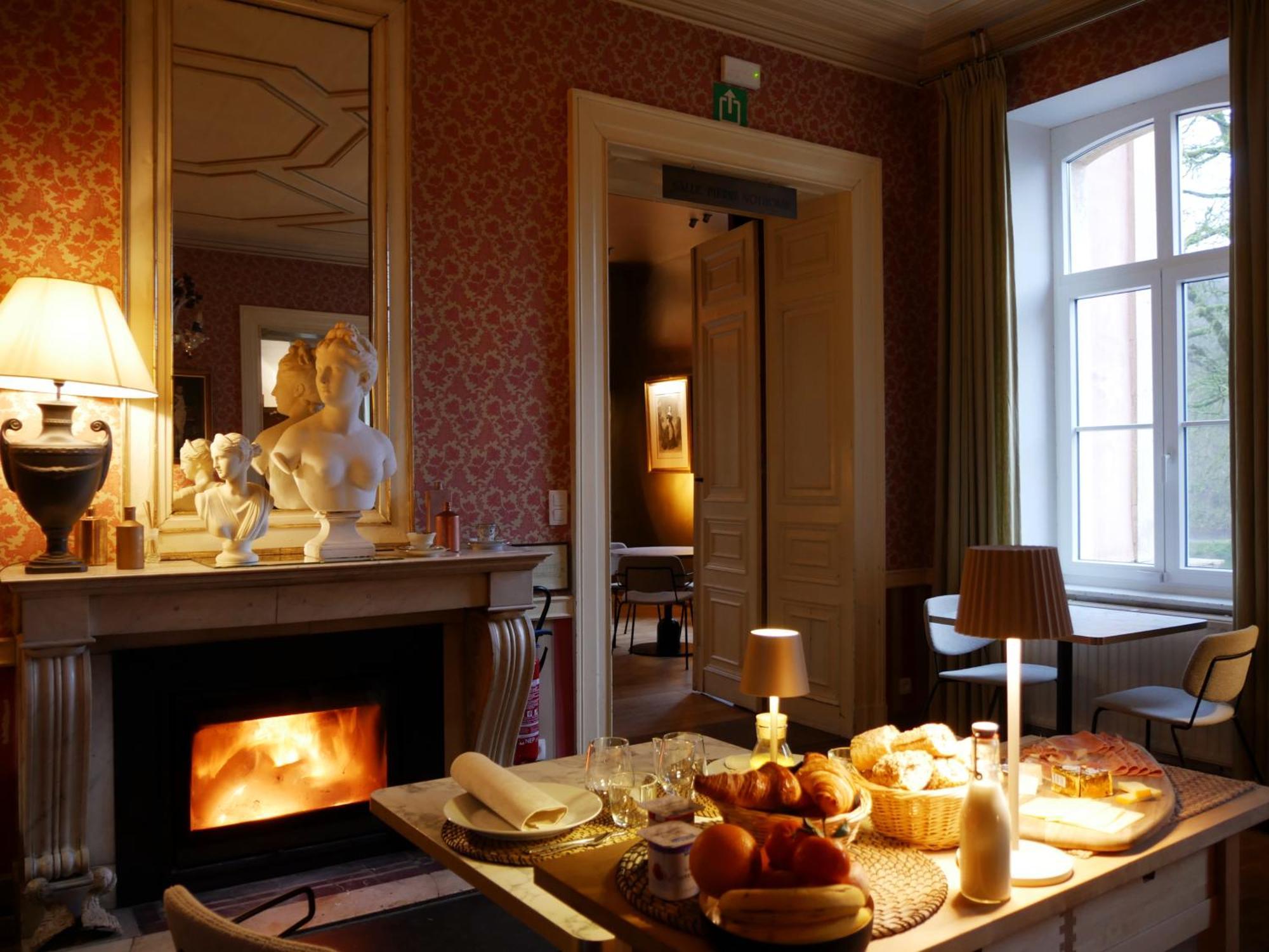 Chateau Du Pont D'Oye Habay-la-Neuve Esterno foto