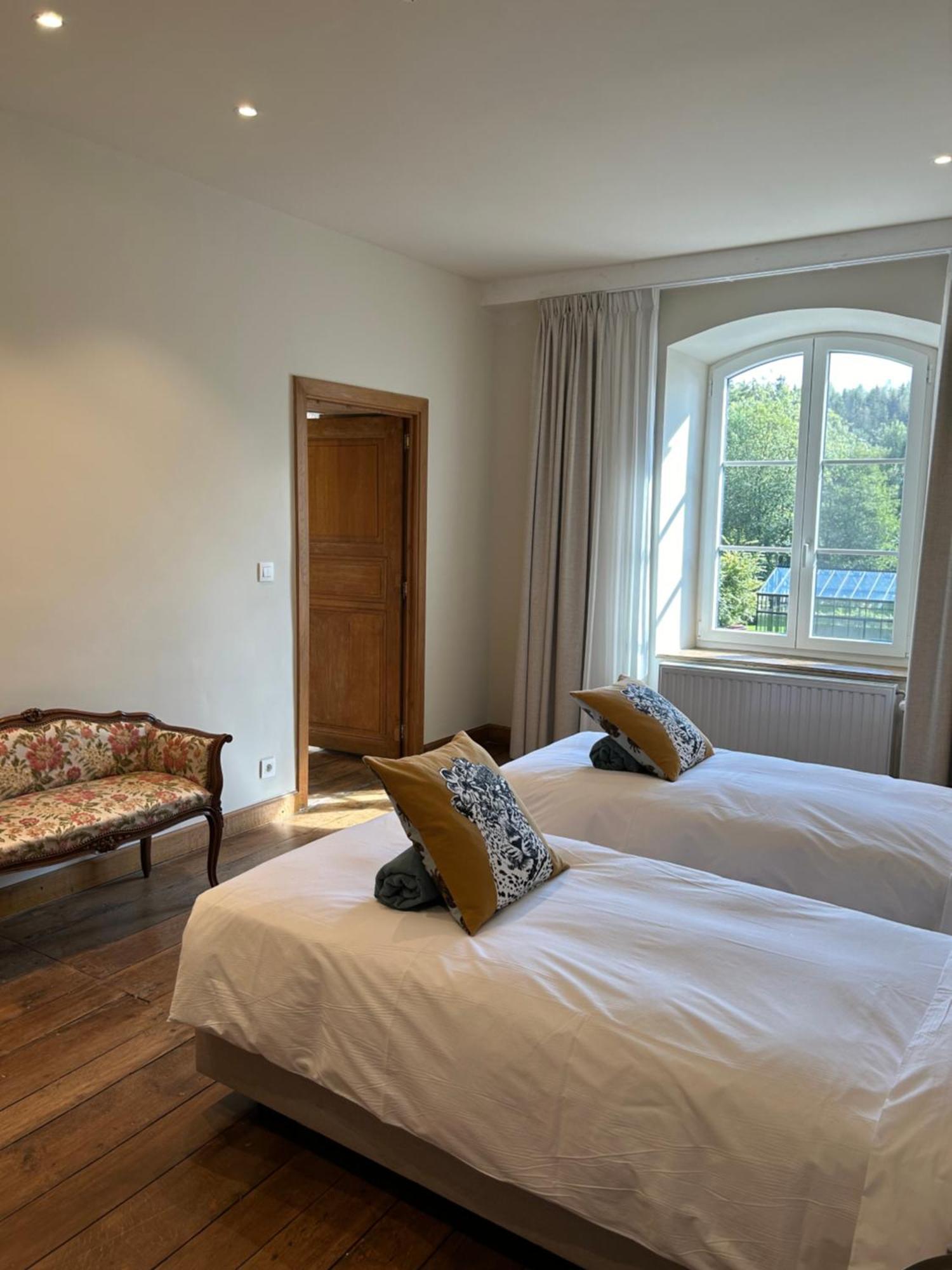 Chateau Du Pont D'Oye Habay-la-Neuve Esterno foto